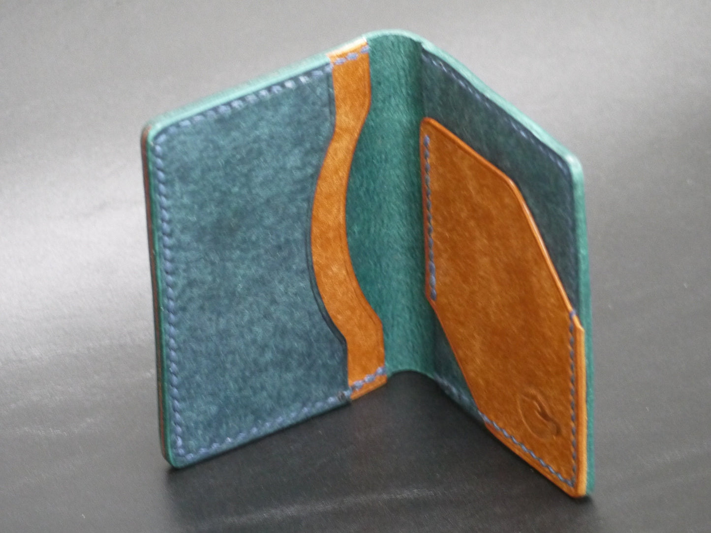 Minimalist leather card wallet UK